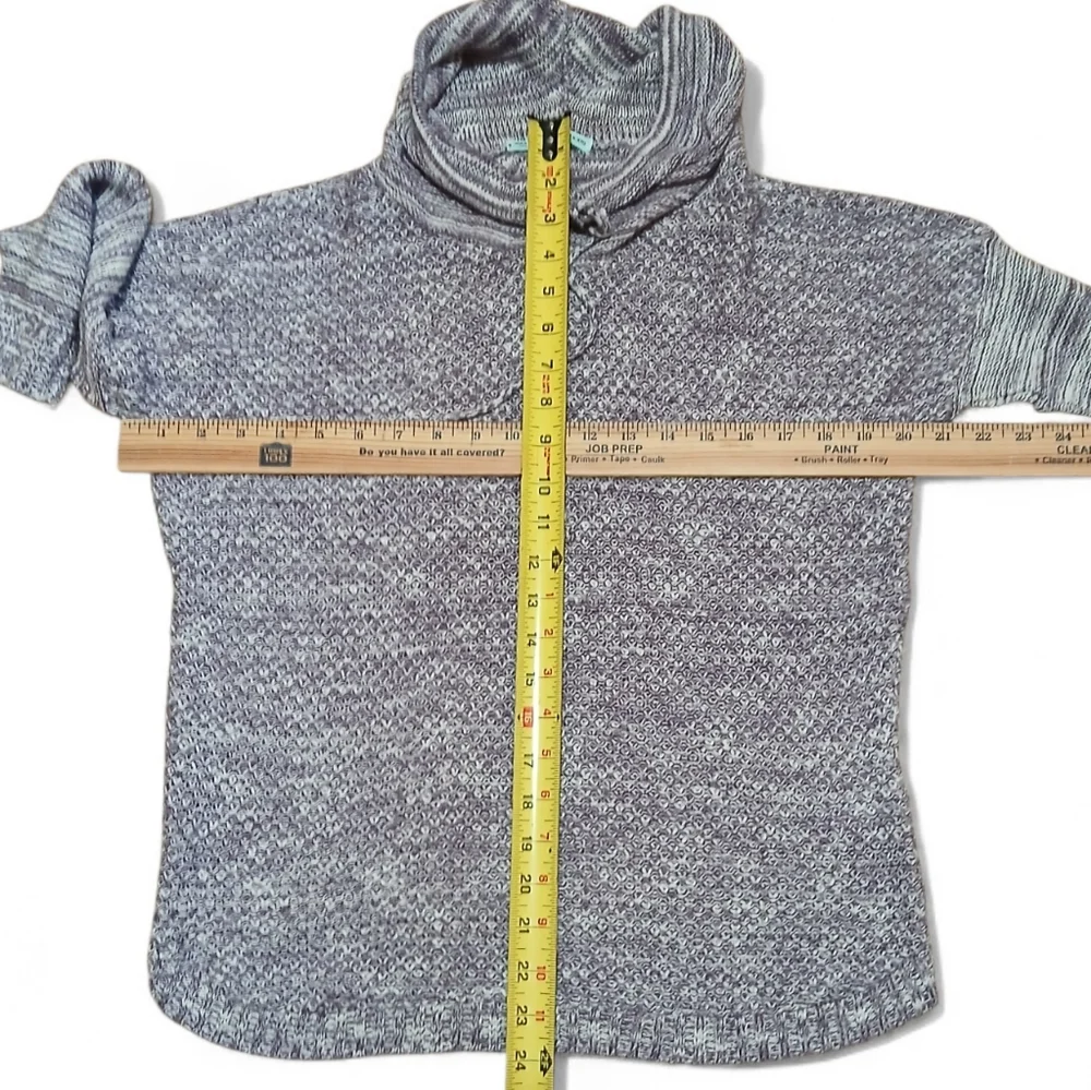 Maurices Women's Size Small Heathered Gray Cowl Neck Sweater